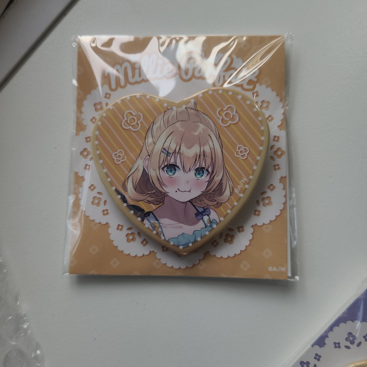 nijisanji EN "Ethyria Cooking bon appétit!" Heart Badge Millie Parfait