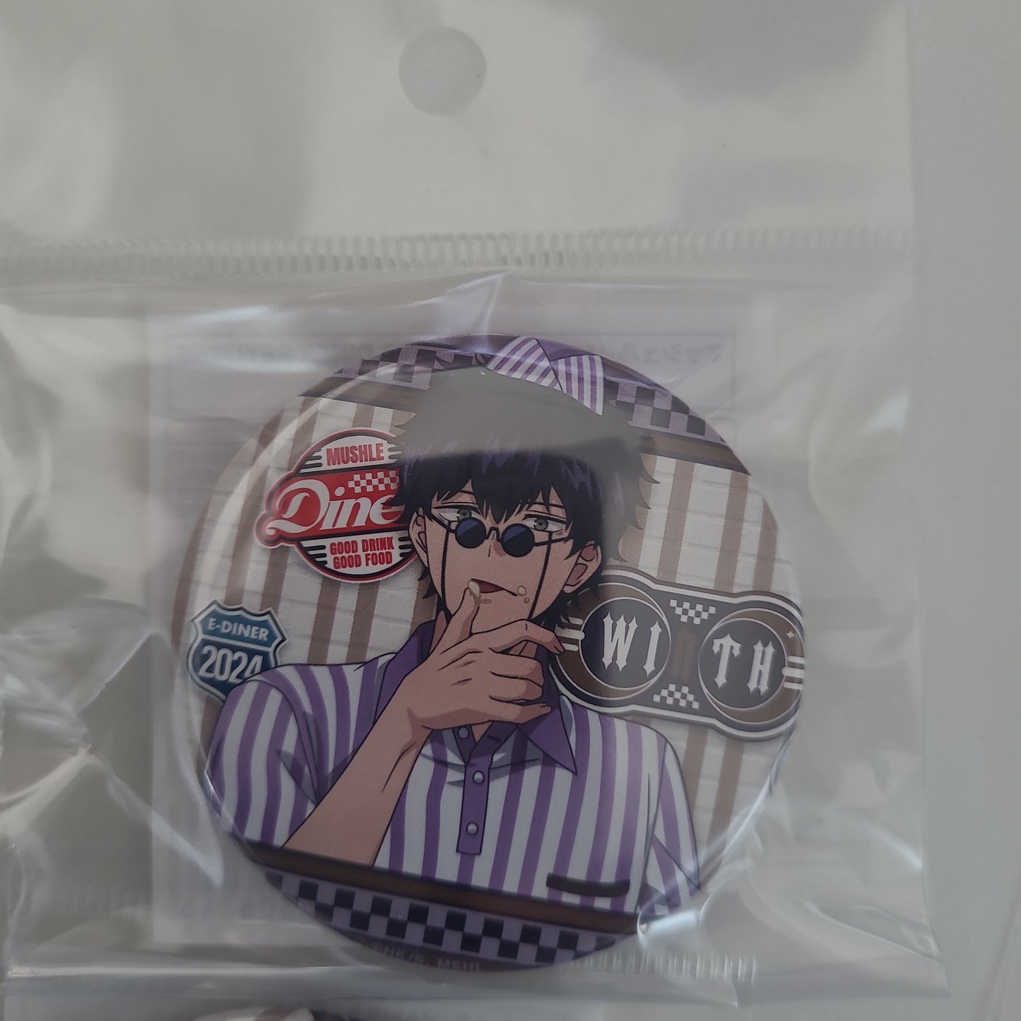 『マッシュル-MASHLE-』PUMP UP DINER 缶バッジ ワース•マドル