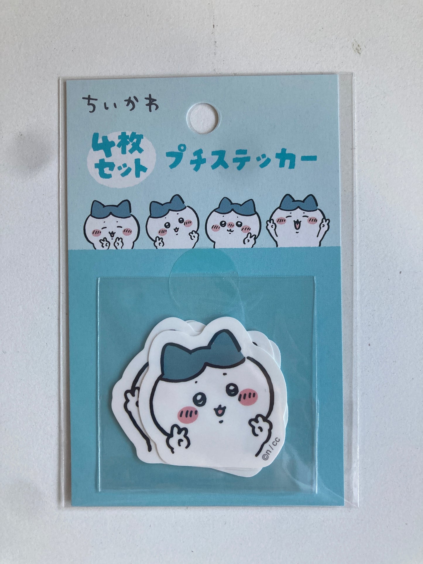 ちいかわ 4枚セットプチステッカー（ピースなハチワレ） (池袋)
