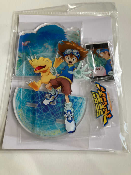 アニメ25周年記念 『デジモンアドベンチャー展』　アクリルスタンド　八神 太一＆アグモン