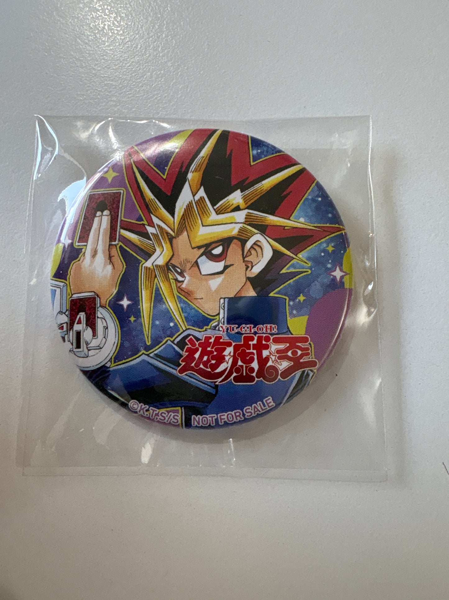 【JUMP FES限定】ジャンプビクトリーパスポート2026  特製缶バッジ 遊戯王 (IKE)