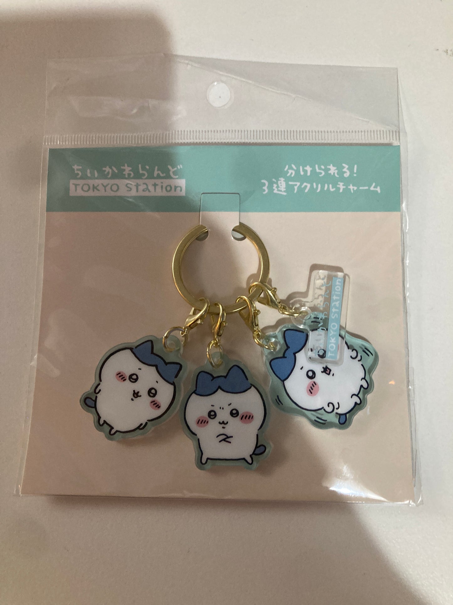 ちいかわ 東京みやげ 分けられる！3連アクリルチャーム（ハチワレ）