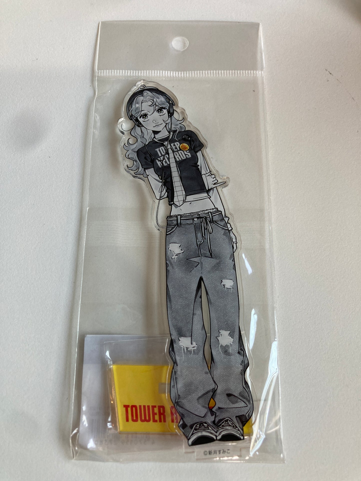 気になってる人が男じゃなかった × TOWER RECORDS アクリルスタンド 大沢 綾