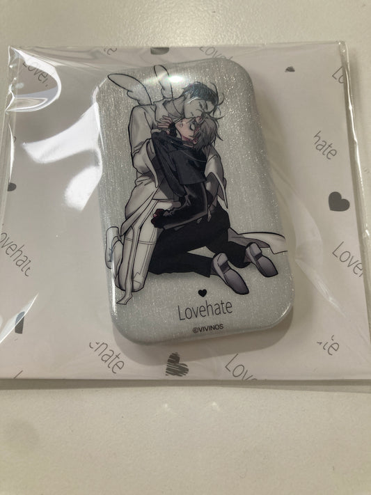 【ALIEN STAGE × 三月兽 March Monster】エイリアンステージ 「Love Hate」スクエア缶バッジ TILL&IVAN(池袋)