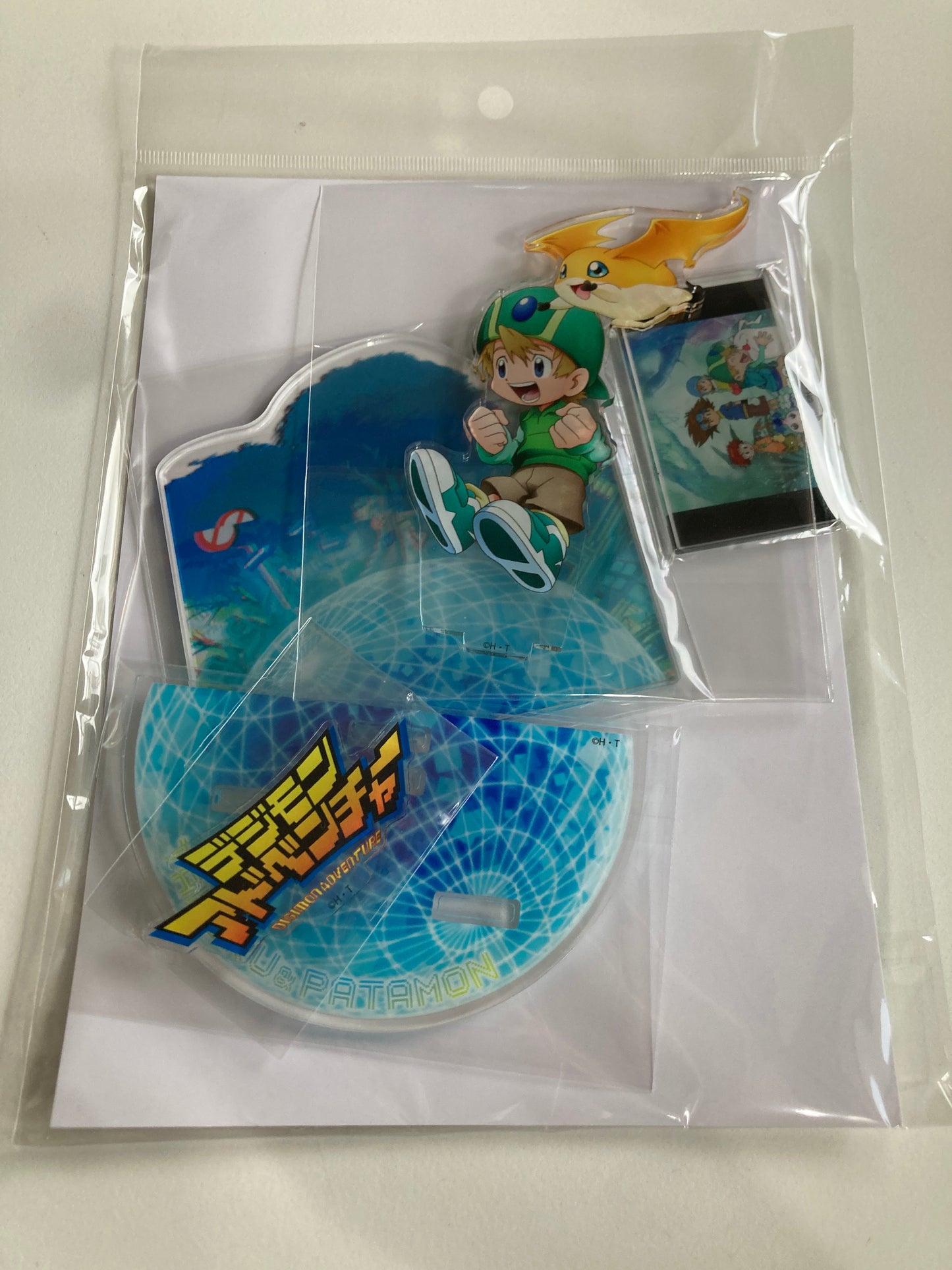 アニメ25周年記念 『デジモンアドベンチャー展』　アクリルスタンド　高石 タケル＆パタモン