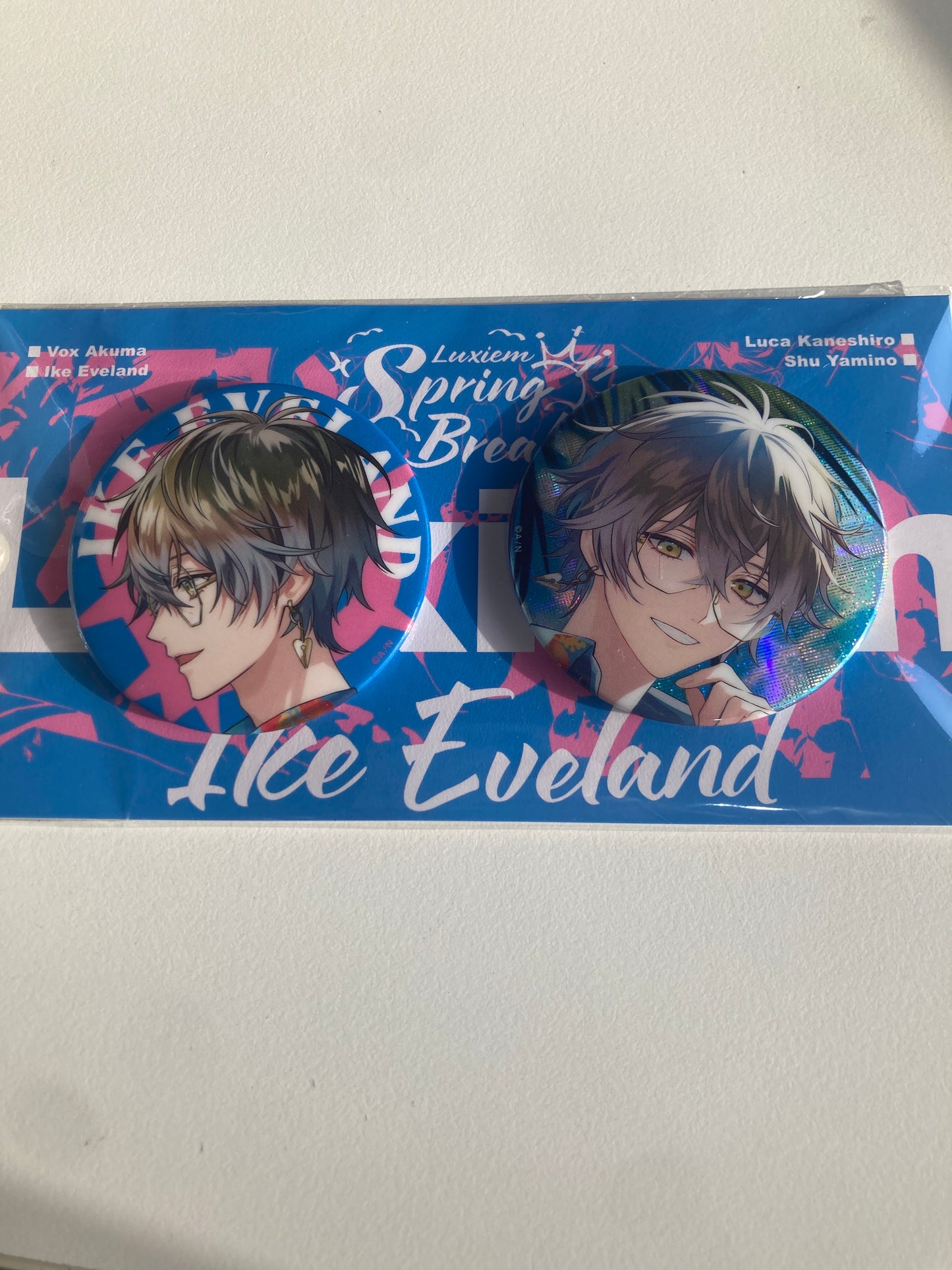 【Luxiem Spring Break】ホログラム缶バッジセット アイク・イーヴランド (池袋)