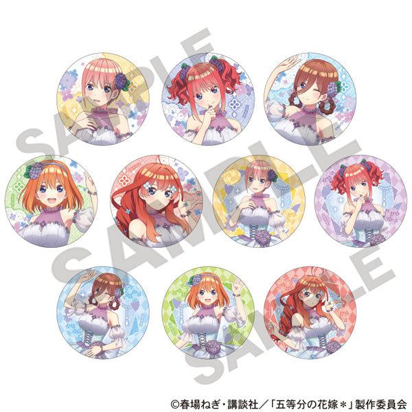 (ｸﾗｯｸｽ) 五等分の花嫁 ﾄﾚｰﾃﾞｨﾝｸﾞｸﾞﾘｯﾀｰ缶ﾊﾞｯｼﾞ 紫陽花ドレス