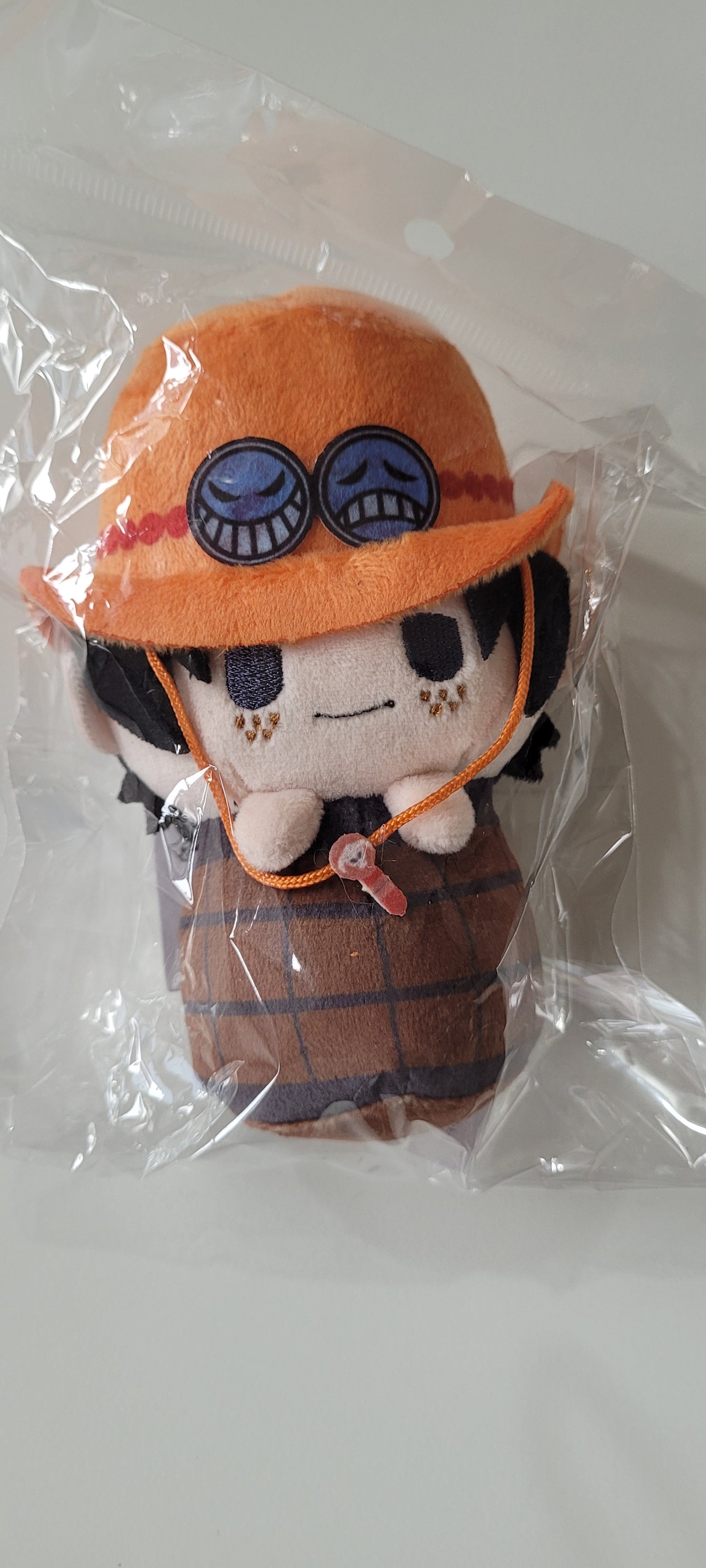 ONE PIECE ぴょこぬい エース jump shop plush