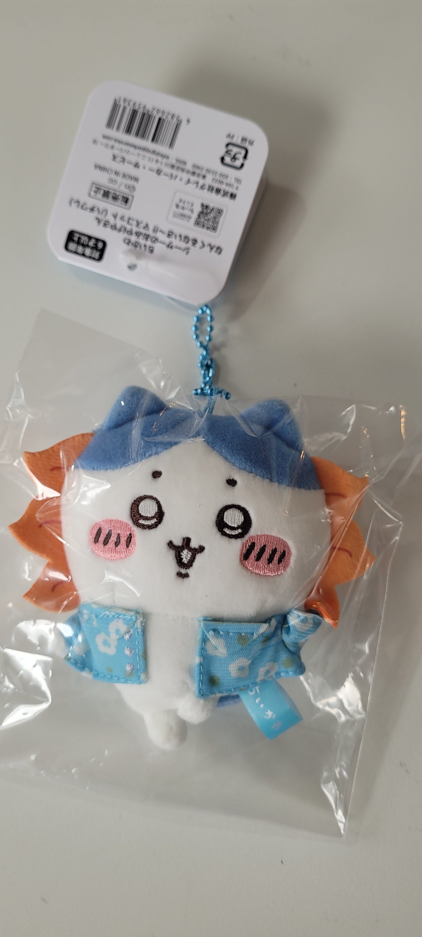 ちいかわ シーサーのおみやげやさん なんくるないさ～！！マスコット（ハチワレ） plush