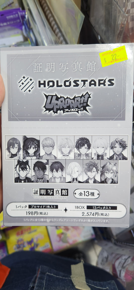 キャラクターたちの証明写真風ブロマイド