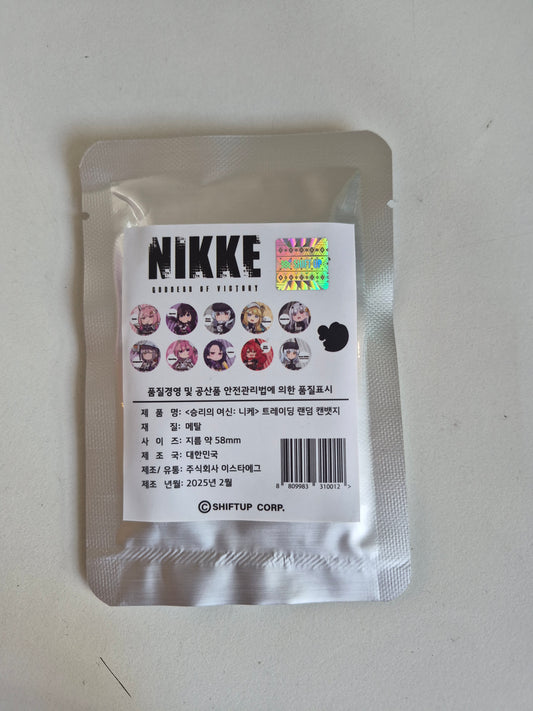 勝利の女神:NIKKE 缶バッジ（韓版）(池袋)