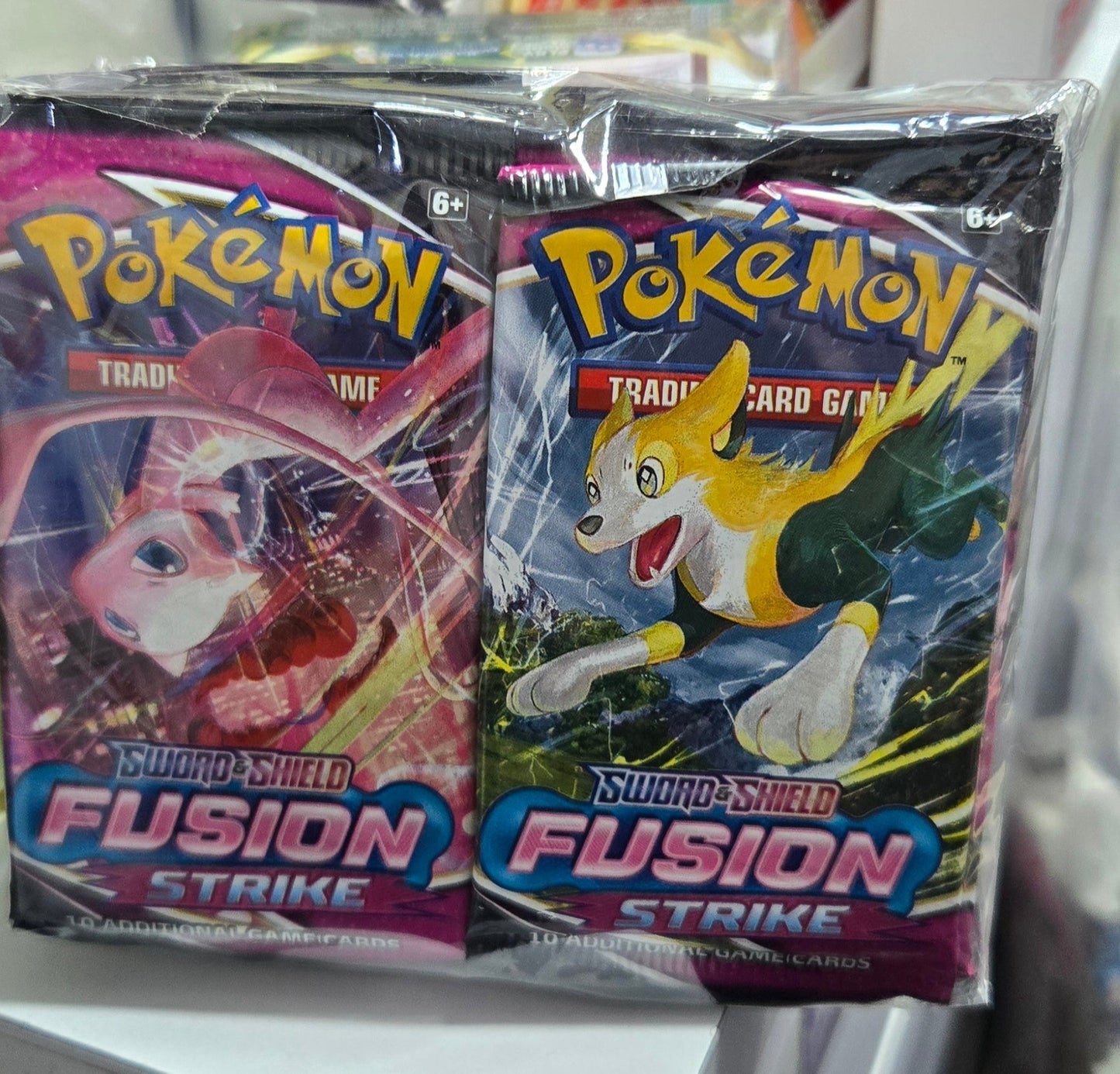Pokémon TCG: Sword & Shield Fusion Strike Booster Pack